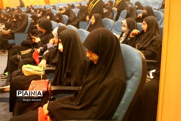 برگزاری همایش دختران مکتبی در قم