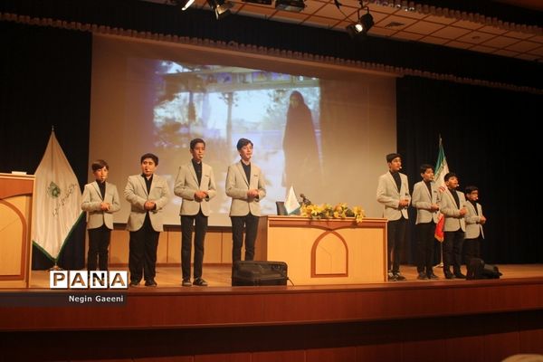 برگزاری همایش دختران مکتبی در قم