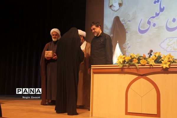 برگزاری همایش دختران مکتبی در قم