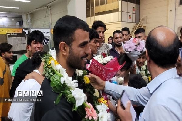 آیین استقبال و تجلیل از قهرمانان مسابقات جهانی موی تای در اهواز