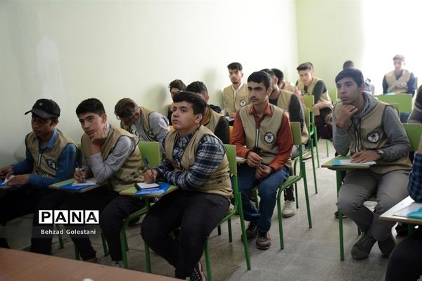 کلاس‌های مهارت‌‌آموزی قطب 5 اردوهای قطبی اعضای سازمان دانش‌آموزی در آذربایجان غربی