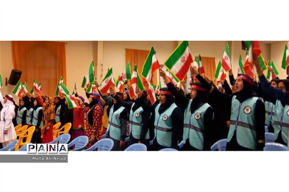 دریافت ۳ پرچم افتخار، توسط دانش آموزان خراسان شمالی در اردوی قطبی گلستان