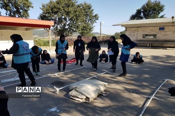 برگزاری اردوی قطبی دانش‌آموزان دختر در اردوگاه خان ببین