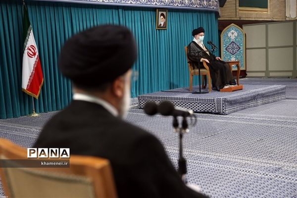 دیدار رئیس‌جمهوری و اعضاء هیئت دولت با رهبر معظم انقلاب اسلامی