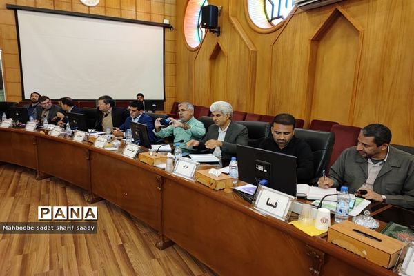 نشست هم‌اندیشی معاونان پرورشی و تربیت‌بدنی ادارات آموزش و پرورش فارس