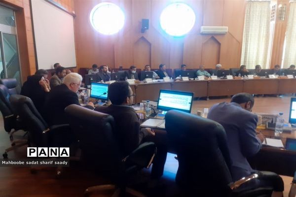 نشست هم‌اندیشی معاونان پرورشی و تربیت‌بدنی ادارات آموزش و پرورش فارس