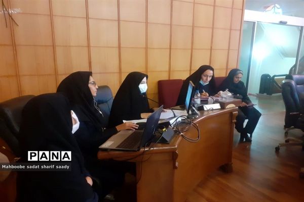 نشست هم‌اندیشی معاونان پرورشی و تربیت‌بدنی ادارات آموزش و پرورش فارس