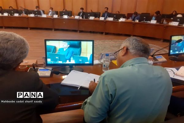 نشست هم‌اندیشی معاونان پرورشی و تربیت‌بدنی ادارات آموزش و پرورش فارس