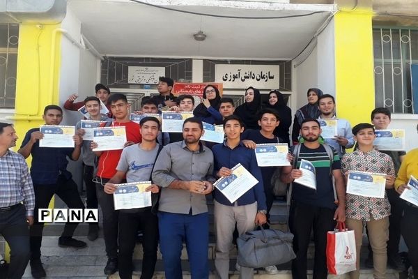 بازگشت دانش‌آموزان عضو سازمان دانش‌آموزی استان زنجان از اردوی قطبی