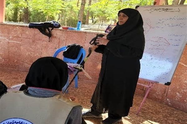 کلاس‌های آموزشی اردوی قطبی دختران در اصفهان
