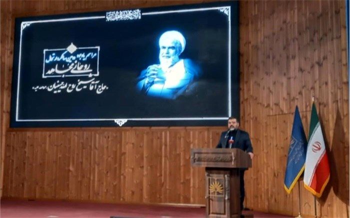 درجات علمی حجت‌الاسلام حسینیان در سایه نام پرآوازه‌اش در عالم سیاست نادیده گرفته شد