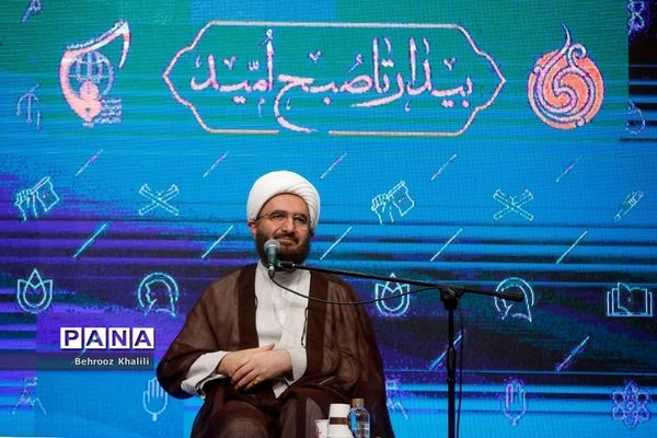 چهاردهمین کنگره اتحادیه انجمن‌های اسلامی دانش‌آموزان