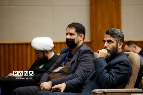 چهاردهمین کنگره اتحادیه انجمن‌های اسلامی دانش‌آموزان