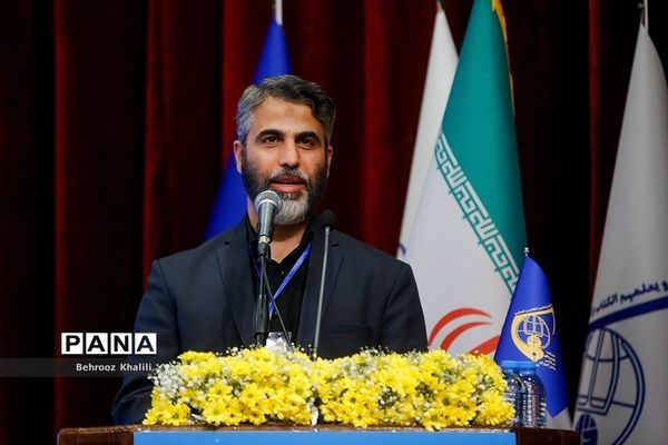 چهاردهمین کنگره اتحادیه انجمن‌های اسلامی دانش‌آموزان