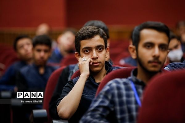 چهاردهمین کنگره اتحادیه انجمن‌های اسلامی دانش‌آموزان