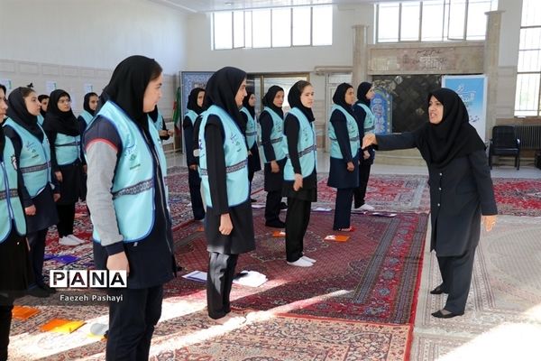 کلاس‌های مهارت‌‌آموزی قطب 5 اردوهای قطبی اعضای دختر سازمان دانش‌آموزی در آذربایجان غربی