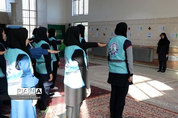 کلاس‌های مهارت‌‌آموزی قطب 5 اردوهای قطبی اعضای دختر سازمان دانش‌آموزی در آذربایجان غربی