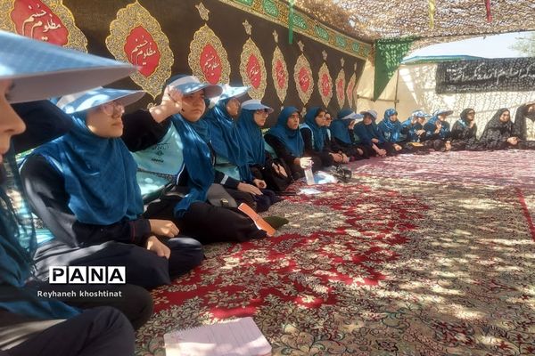 آموزش مهارت‌های اجتماعی به دانش‌آموزان در اردوی قطبی دختران