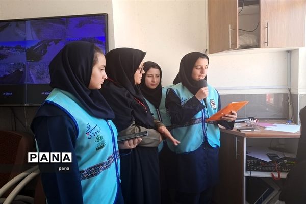 دانش‌آموزان دختر اعضای سازمان دانش‌آموزی آذربایجان شرقی در اردوی قطبی