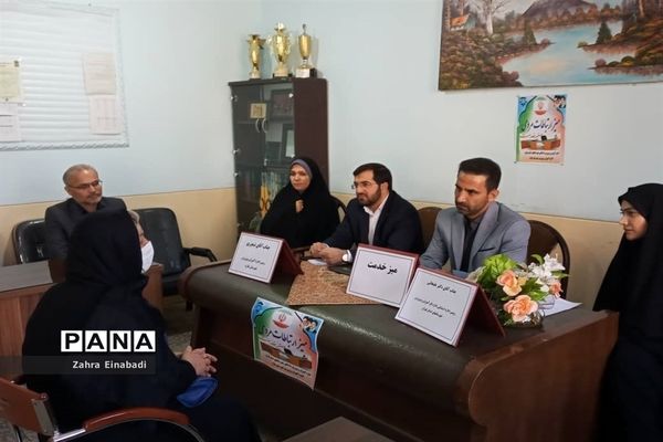 برگزاری میز خدمت مدارس استثنائی در شهرستان ملارد