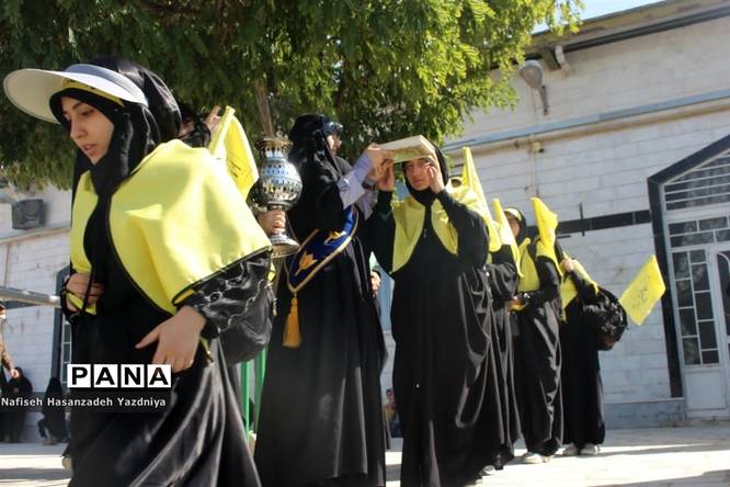 مراسم بدرقه کاروان دانشآموزی اربعین حسینی