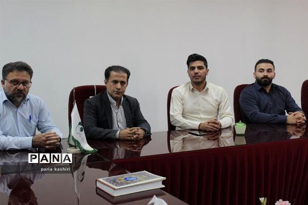 دیدار رئیس سازمان دانش‌آموزی استان مازندران با مجمع خیرین حامی دانش‌آموزان بازمانده از تحصیل