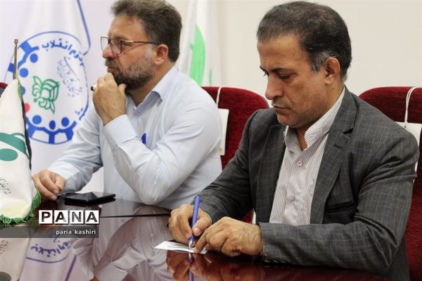 دیدار رئیس سازمان دانش‌آموزی استان مازندران با مجمع خیرین حامی دانش‌آموزان بازمانده از تحصیل