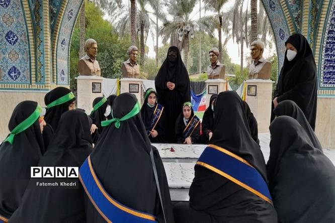 آیین اختتامیه دوره «یاوران ولایت» ویژه دختران دانشآموز در اهواز