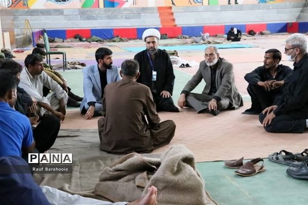 پذیرایی از زائران پاکستانی اربعین در مجتمع ورزشی شهید بهشتی زاهدان