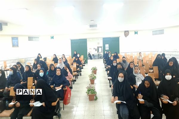 کارگاه آموزشی خبرنگاران دانش‌آموز ناحیه ۷ مشهد