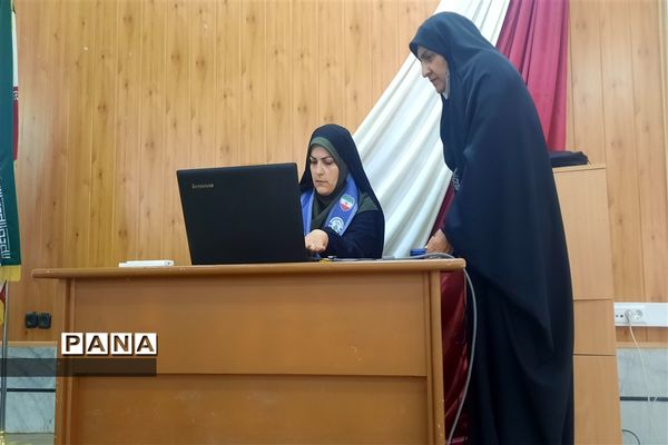 کارگاه آموزشی خبرنگاران دانش‌آموز ناحیه ۷ مشهد