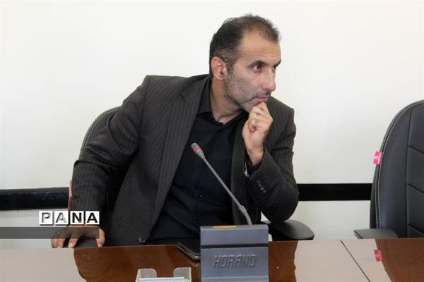 جلسه برنامه‌ریزی گرامیداشت هفته دفاع مقدس در محمود‌آباد