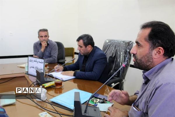 جلسه برنامه‌ریزی گرامیداشت هفته دفاع مقدس در محمود‌آباد