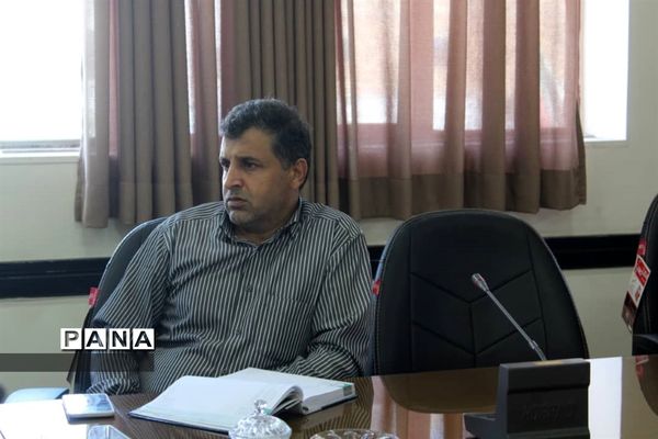 جلسه برنامه‌ریزی گرامیداشت هفته دفاع مقدس در محمود‌آباد