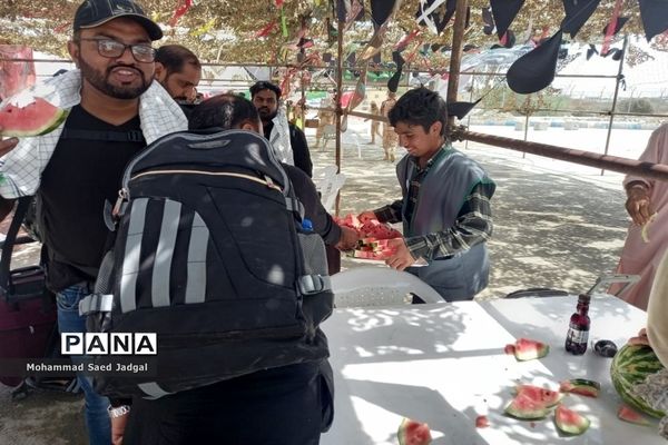 پذیرایی از زائران پاکستانی اربعین در مرز بین‌المللی ریمدان