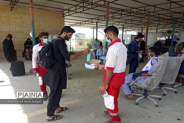 پذیرایی از زائران پاکستانی اربعین در مرز بین‌المللی ریمدان