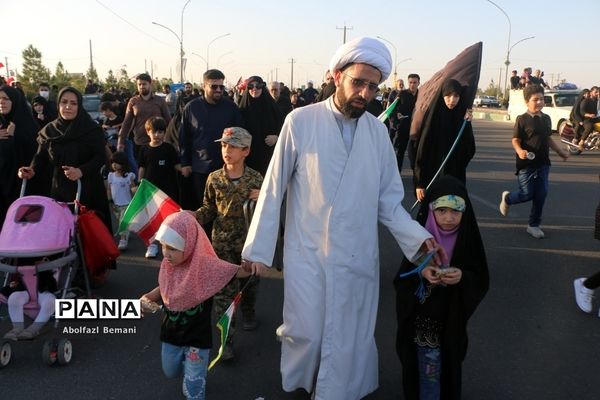 راهپیمایی عاشقان سیدالشهدا(ع) به‌مناسبت روز اربعین در قم-2