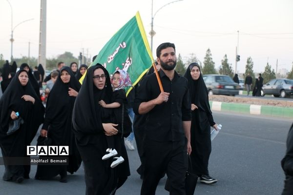 راهپیمایی عاشقان سیدالشهدا(ع) به‌مناسبت روز اربعین در قم-2