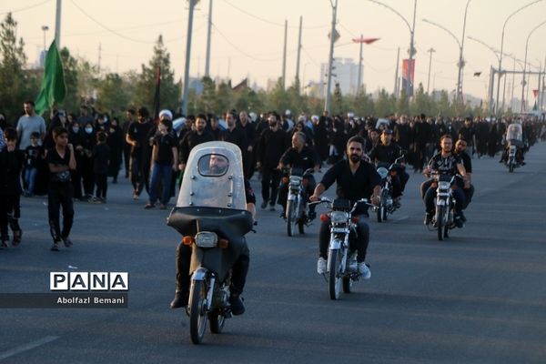 راهپیمایی عاشقان سیدالشهدا(ع) به‌مناسبت روز اربعین در قم-2