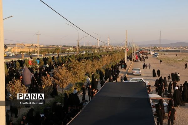 راهپیمایی عاشقان سیدالشهدا(ع) به‌مناسبت روز اربعین در قم-2