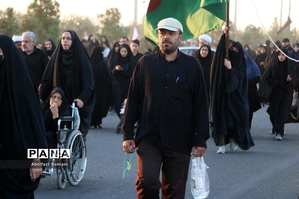 راهپیمایی عاشقان سیدالشهدا(ع) به‌مناسبت روز اربعین در قم-2