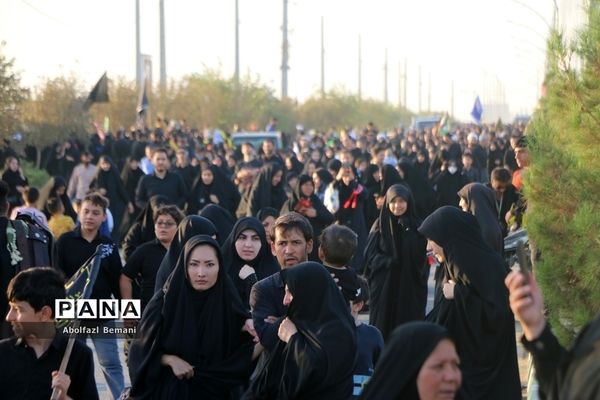 راهپیمایی عاشقان سیدالشهدا(ع) به‌مناسبت روز اربعین در قم-2