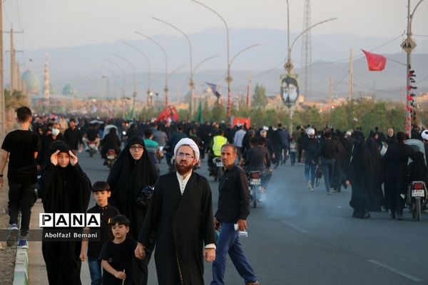 راهپیمایی عاشقان سیدالشهدا(ع) به‌مناسبت روز اربعین در قم-2