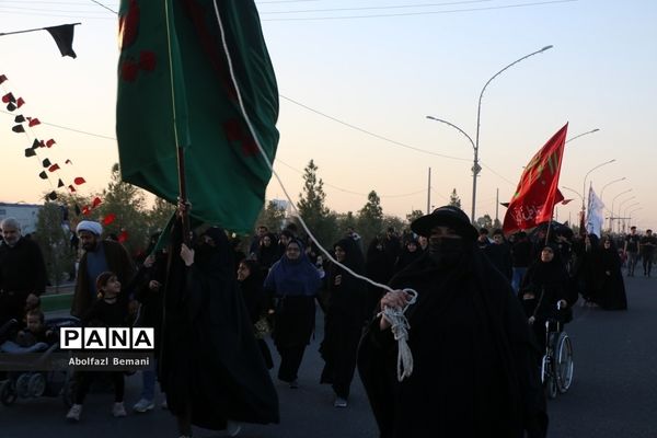 راهپیمایی عاشقان سیدالشهدا(ع) به‌مناسبت روز اربعین در قم-2