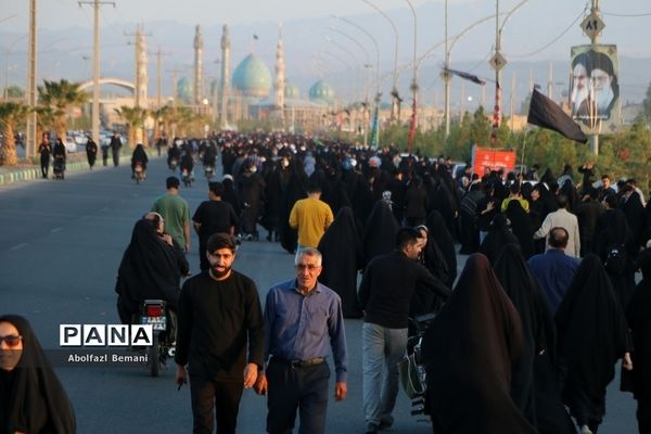 راهپیمایی عاشقان سیدالشهدا(ع) به‌مناسبت روز اربعین در قم-2