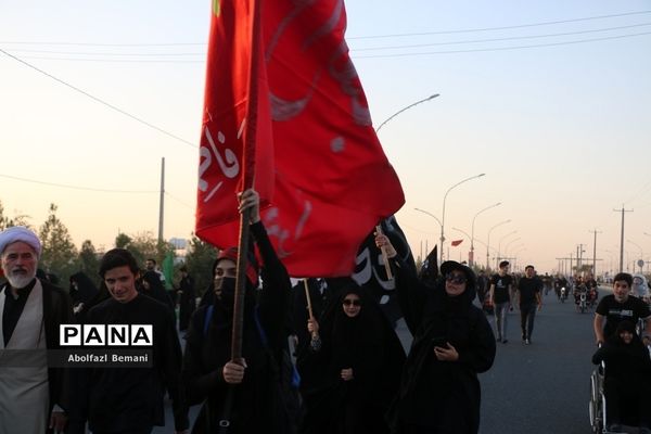 راهپیمایی عاشقان سیدالشهدا(ع) به‌مناسبت روز اربعین در قم-2