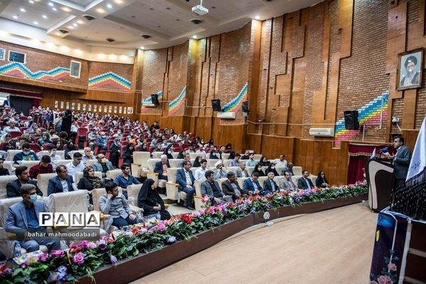 آیین تجلیل از افتخارآفرینان کنکور ۱۴۰۱ دانش‌آموزان مدارس استعدادهای درخشان(سمپاد) استان کرمانشاه