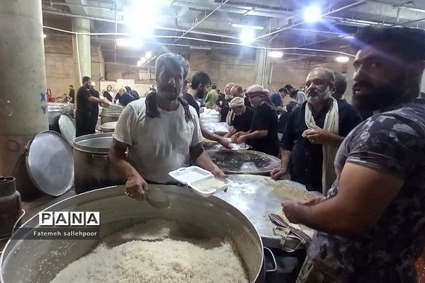 حضور موکب عظیم حسینی ستاد بازسازی عتبات عالیات شهرستان قرچک در نجف