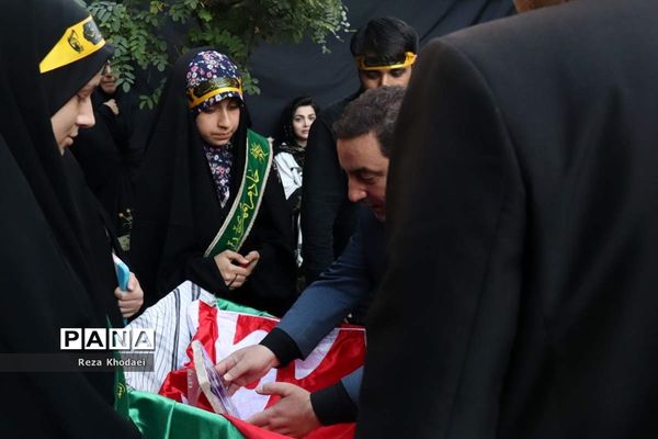 موکب دانش‌آموزی جاماندگان اربعین در تبریز