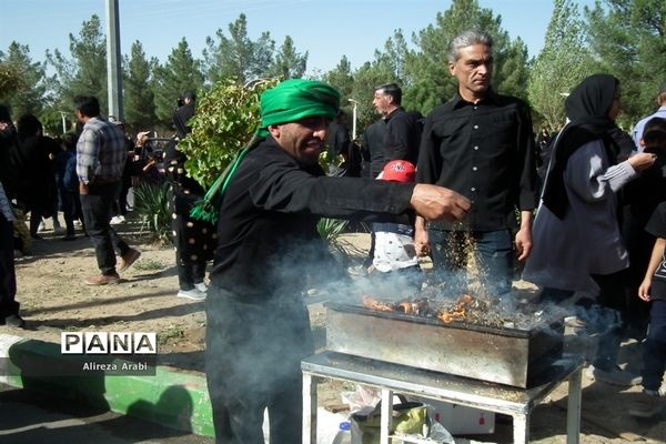 پیاده‌روی اربعین حسینی در کاشمر